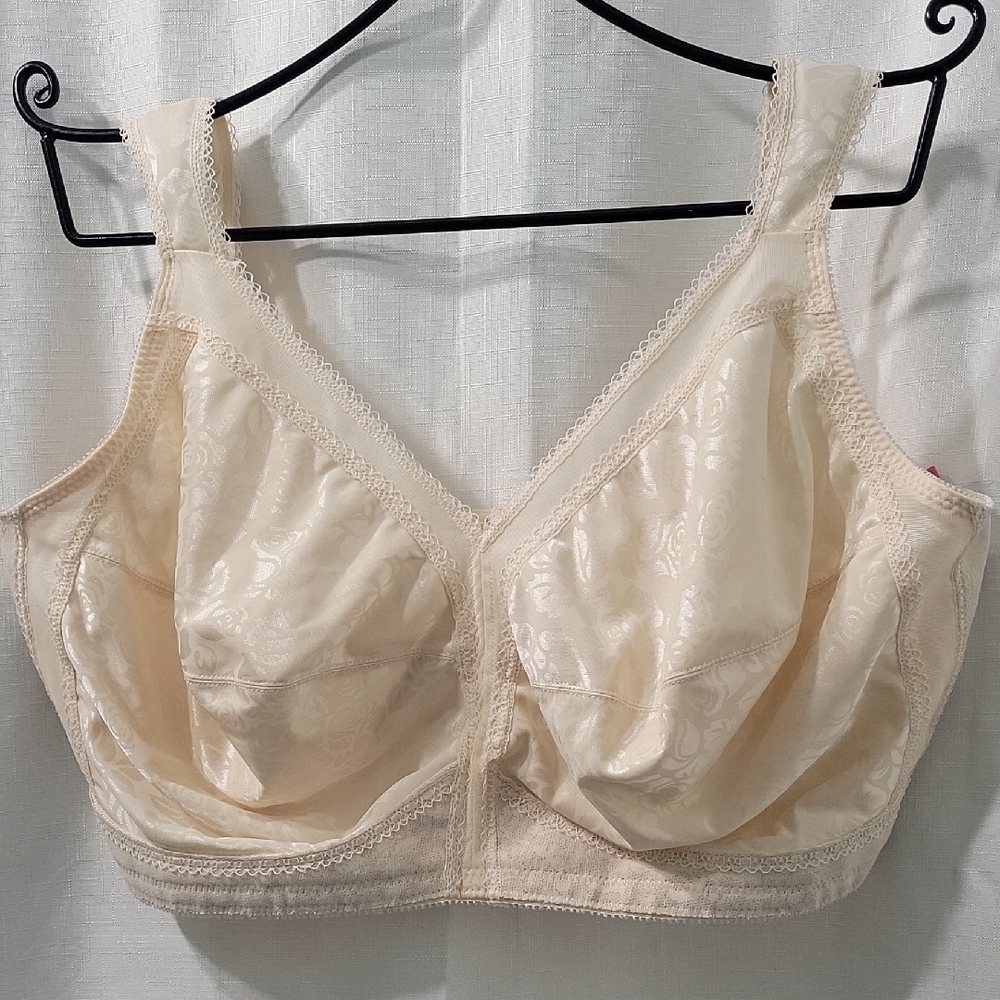 Playtex Classic Cream Bra 46 DDD